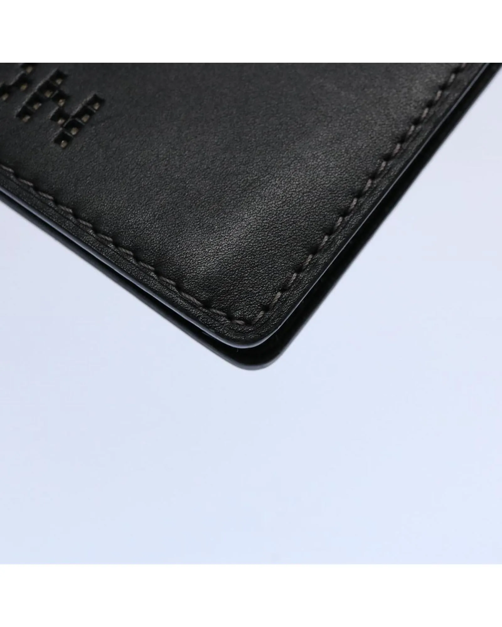 Black Leather Long Wallet with Multiple Compartments - French-Made LV Accessory